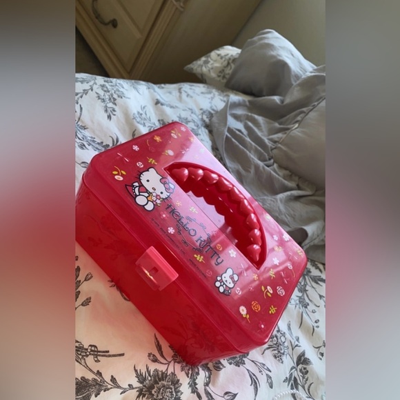 Sanrio Hello Kitty box - Picture 2 of 6
